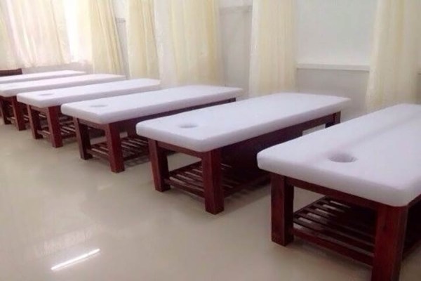 Giường Spa - Khăn Nam Phong - Công Ty TNHH Tito